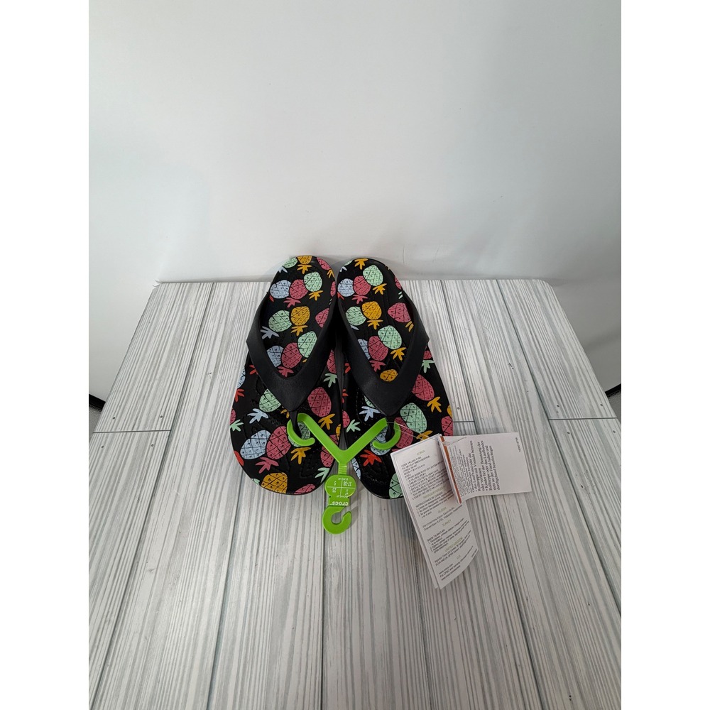 Crocs Kadee II Pineapple Flip Flops Black Multi Tropical Sandals 7 NEW